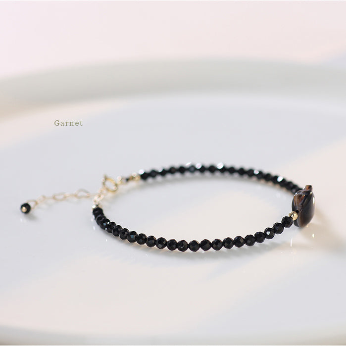Black Crystal Cat Head Bracelet – Adjustable Protective Charm